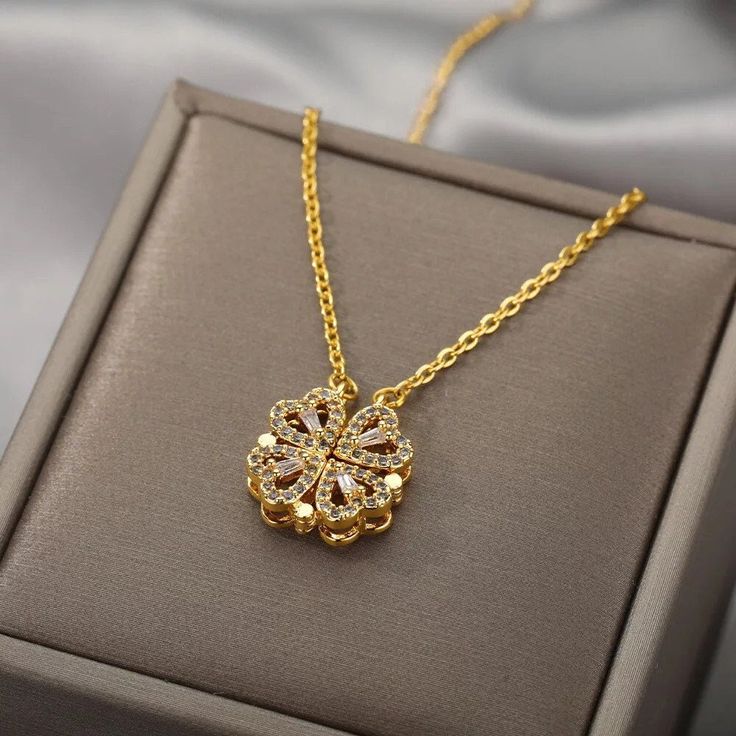 Collar Trebol Corazones ✨| Baño de Oro + Caja Gratis
